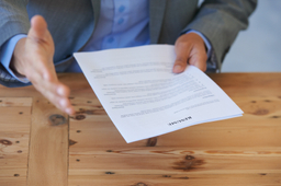 The Difference Between Resumes and Cover Letters